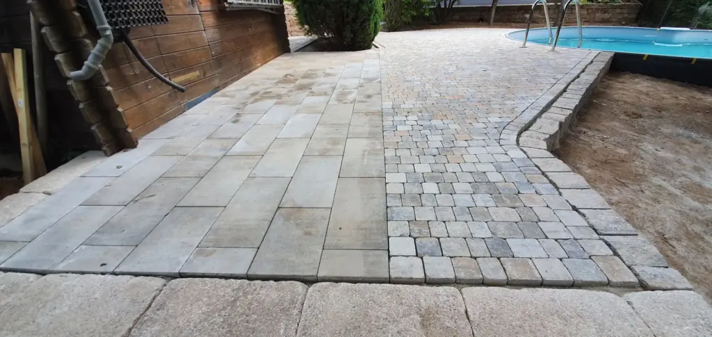 Terrasse mit Pool gepflastert - Galabau Schurig Klipphausen