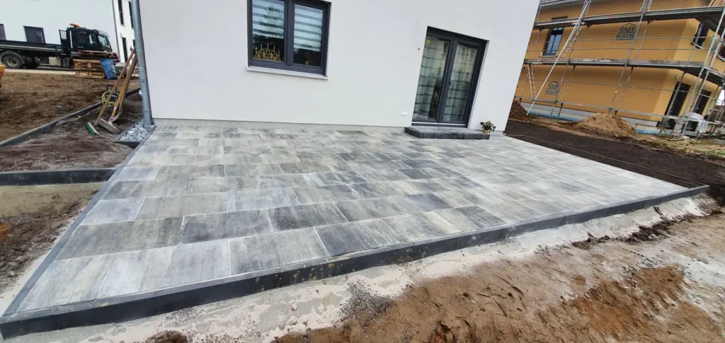 Terrasse Betonsteinpflaster - Galabau Schurig Klipphausen