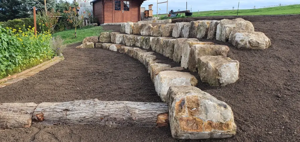 Natursteinmauer im Bau Galagau Schurig Klipphausen